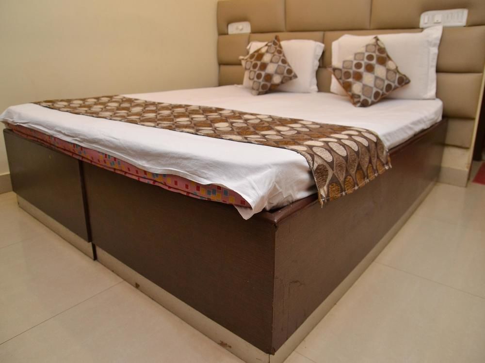 בובנשוואר Oyo 3019 Hotel Lingaraj מראה חיצוני תמונה