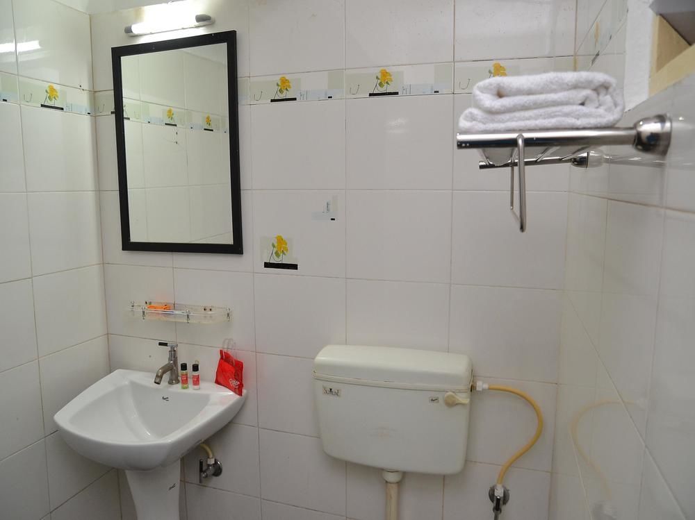 בובנשוואר Oyo 3019 Hotel Lingaraj מראה חיצוני תמונה