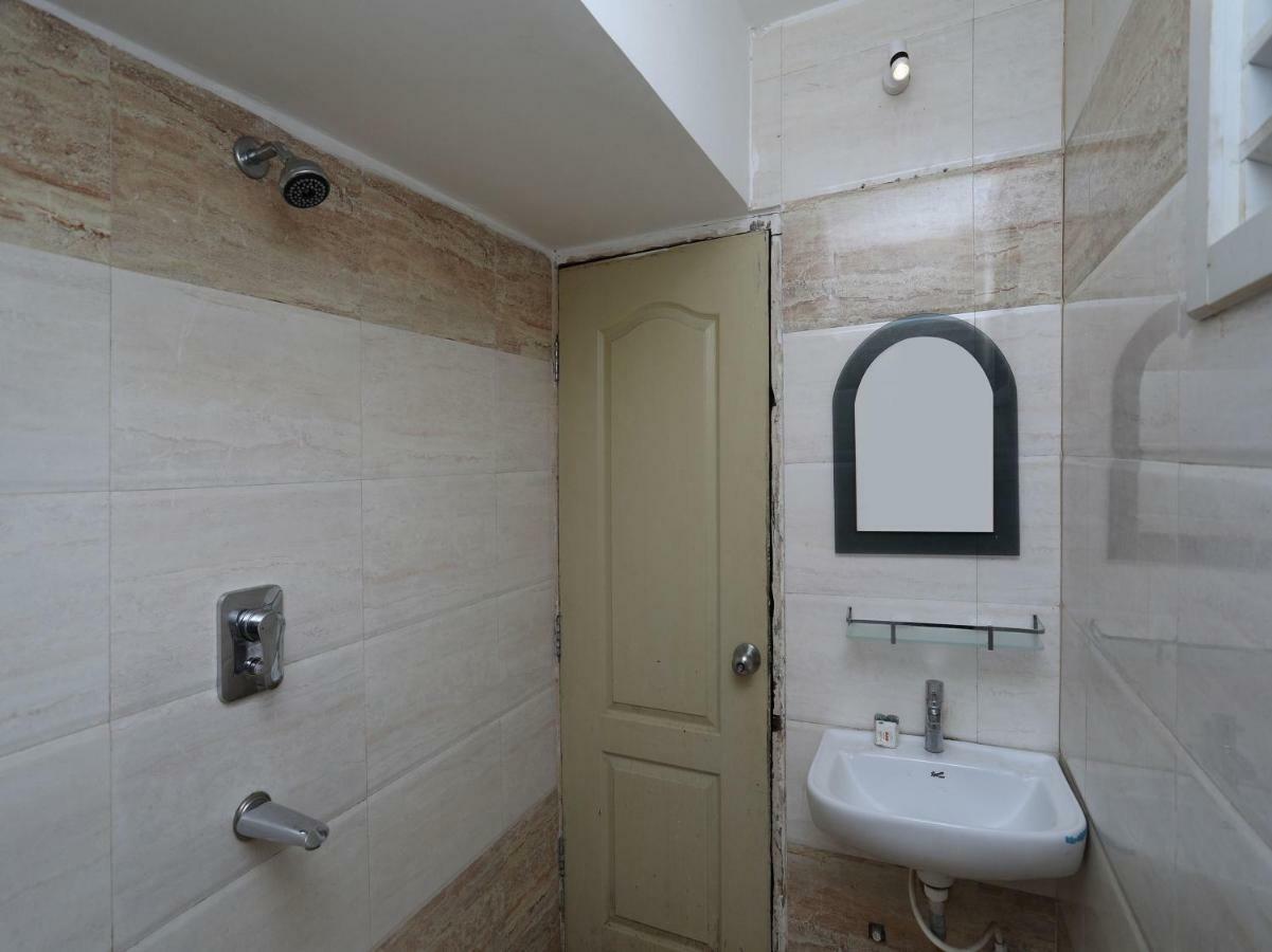 בובנשוואר Oyo 3019 Hotel Lingaraj מראה חיצוני תמונה