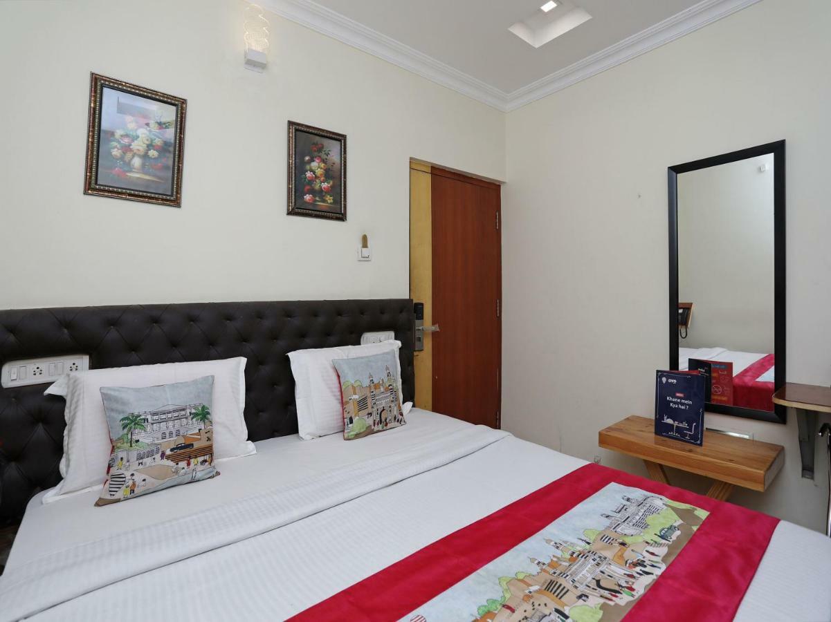 בובנשוואר Oyo 3019 Hotel Lingaraj מראה חיצוני תמונה