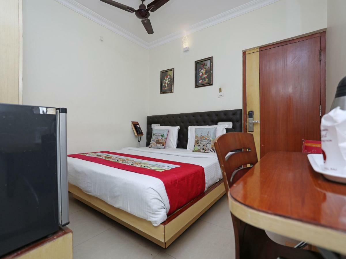 בובנשוואר Oyo 3019 Hotel Lingaraj מראה חיצוני תמונה
