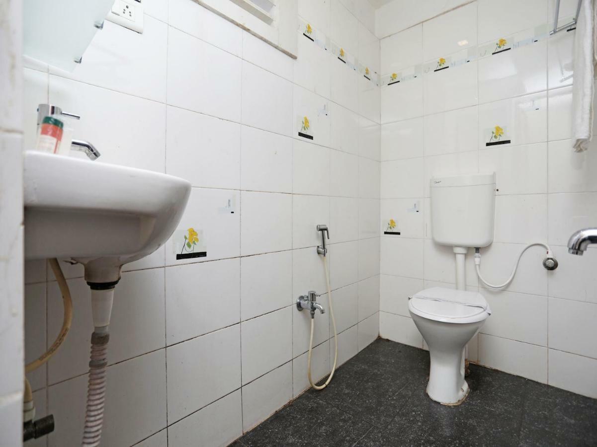 בובנשוואר Oyo 3019 Hotel Lingaraj מראה חיצוני תמונה