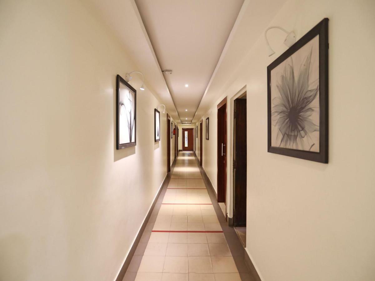 בובנשוואר Oyo 3019 Hotel Lingaraj מראה חיצוני תמונה