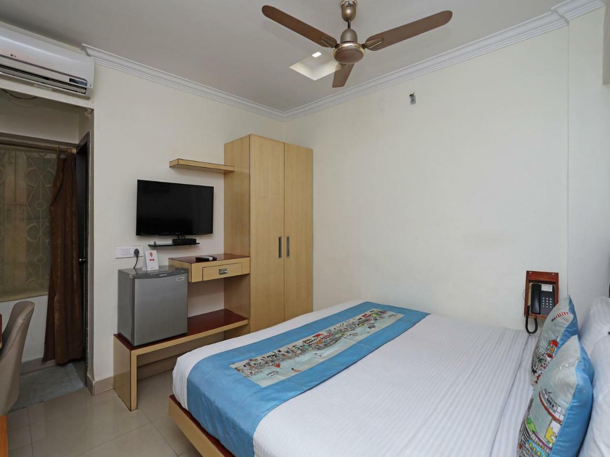 בובנשוואר Oyo 3019 Hotel Lingaraj מראה חיצוני תמונה