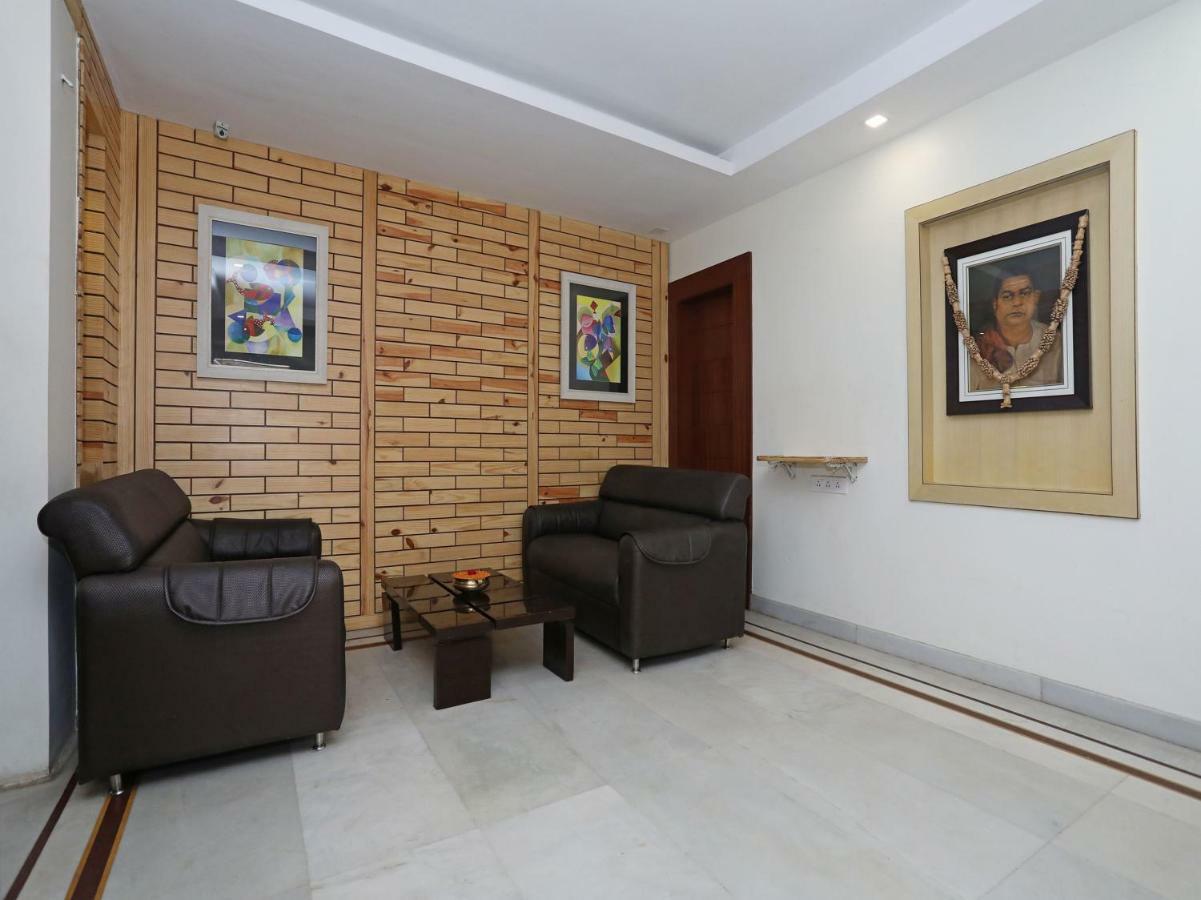 בובנשוואר Oyo 3019 Hotel Lingaraj מראה חיצוני תמונה