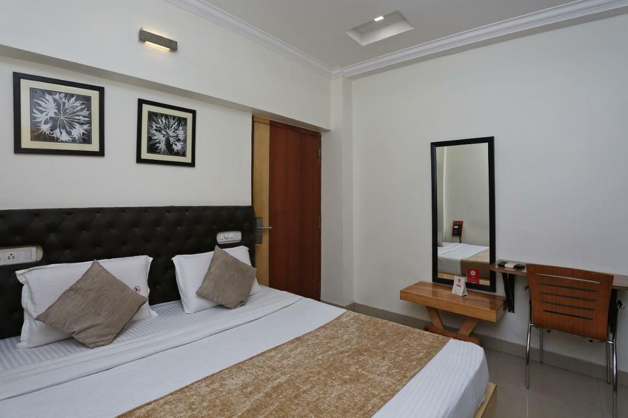 בובנשוואר Oyo 3019 Hotel Lingaraj מראה חיצוני תמונה